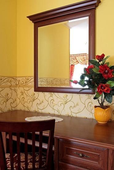 Hotel Mily Krosno Room photo